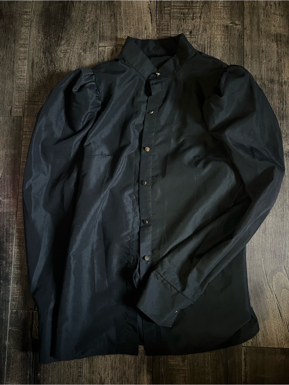 Women’s Black Long-Sleeve Button Shirt